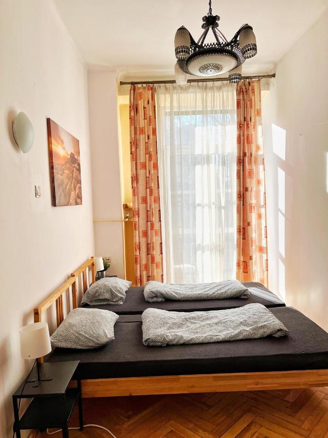 Nice Room In City Centre Krakow Bagian luar foto