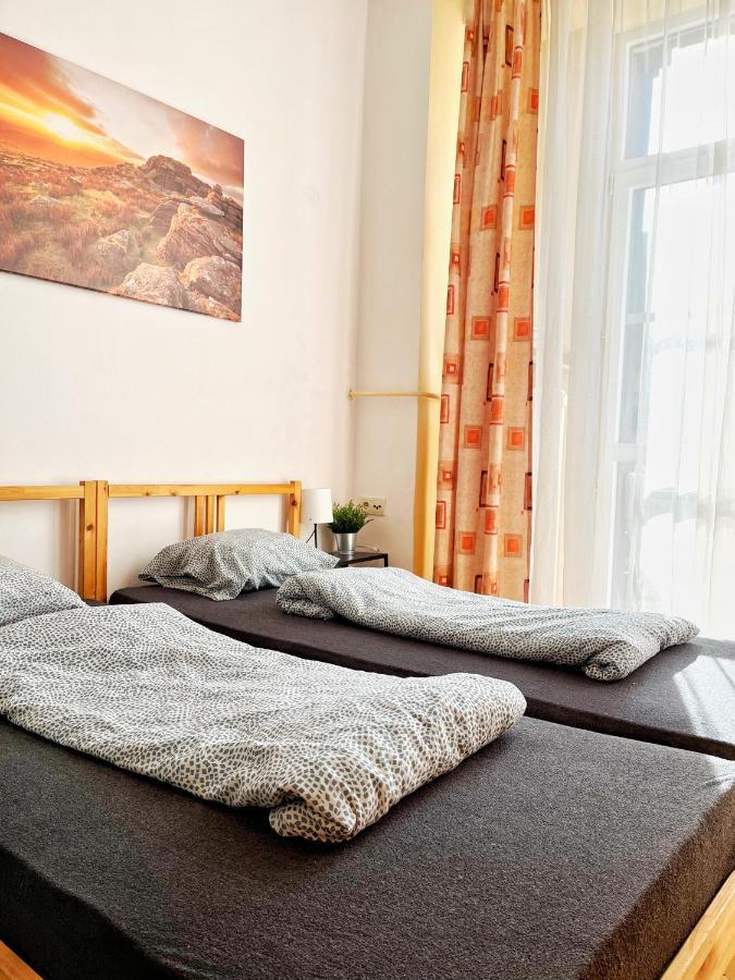 Nice Room In City Centre Krakow Bagian luar foto
